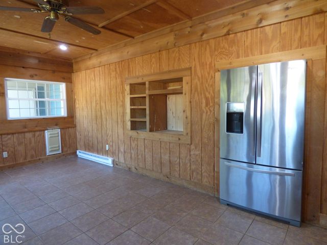 7053 Grosvenor Place, Indianapolis, IN 46220