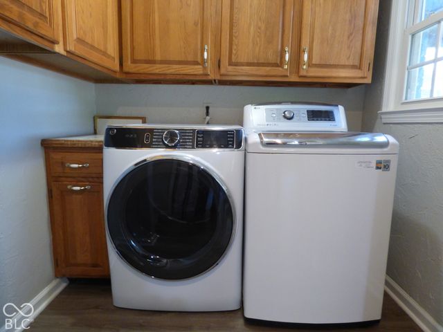 7053 Grosvenor Place, Indianapolis, IN 46220