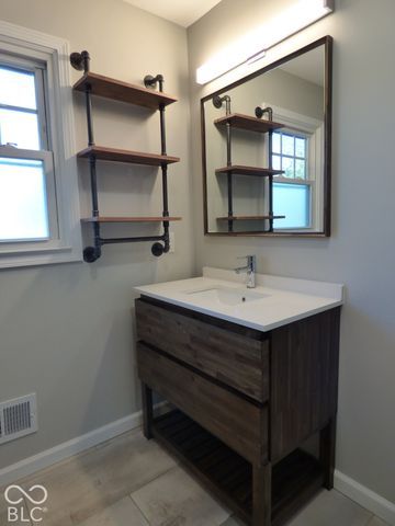 7053 Grosvenor Place, Indianapolis, IN 46220
