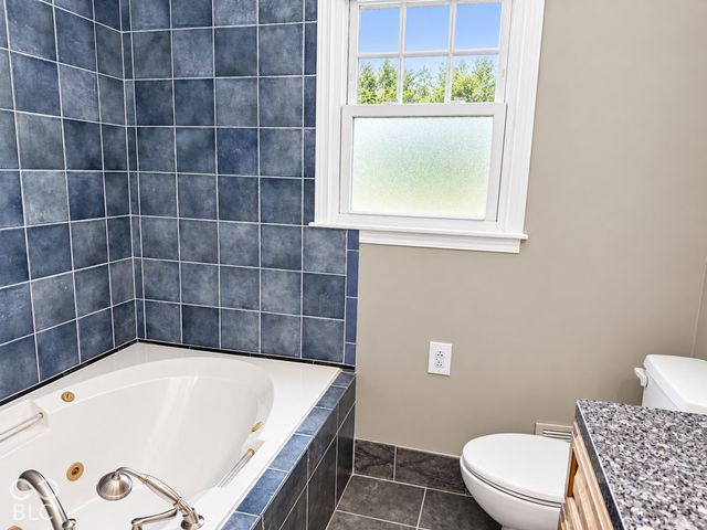 7053 Grosvenor Place, Indianapolis, IN 46220