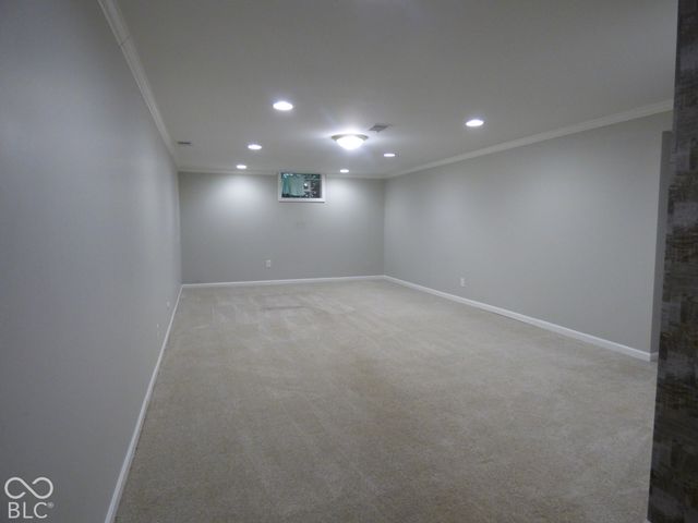 7053 Grosvenor Place, Indianapolis, IN 46220