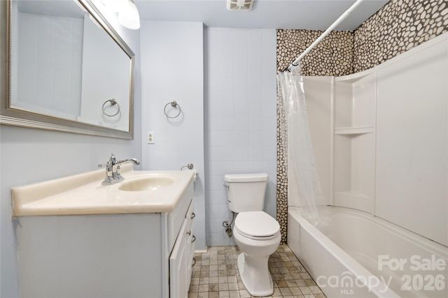 242 Water Oak Drive, Pineville, NC 28134