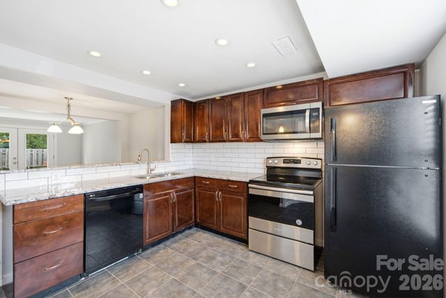 242 Water Oak Drive, Pineville, NC 28134