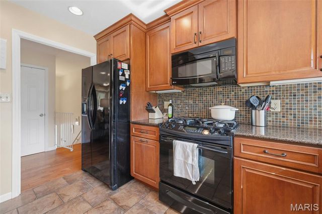 254 Village Mead Drive, Ballwin, MO 63021