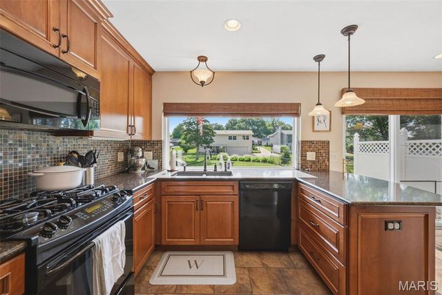 254 Village Mead Drive, Ballwin, MO 63021
