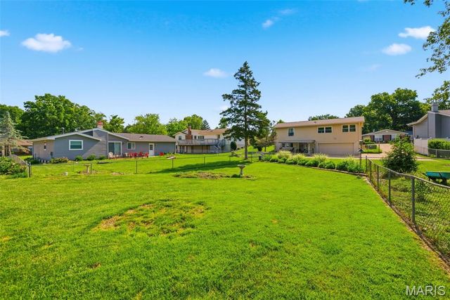 254 Village Mead Drive, Ballwin, MO 63021