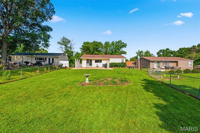 254 Village Mead Drive, Ballwin, MO 63021