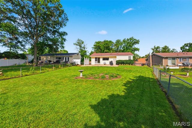 254 Village Mead Drive, Ballwin, MO 63021