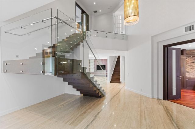 1585 Victoria Isle Way, Weston, FL 33327