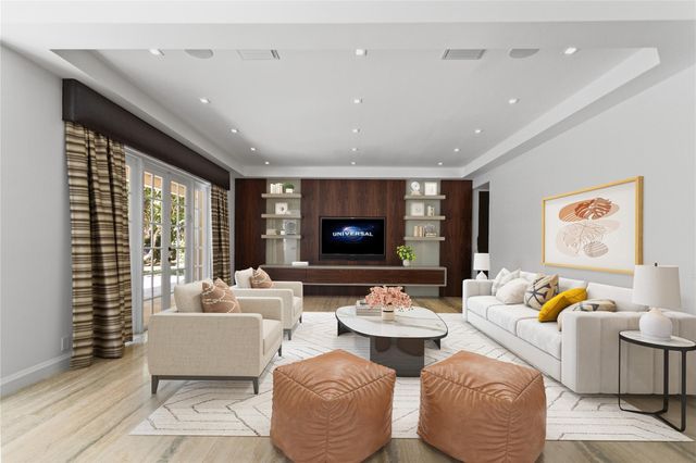 1585 Victoria Isle Way, Weston, FL 33327