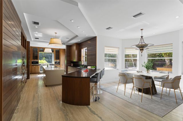 1585 Victoria Isle Way, Weston, FL 33327