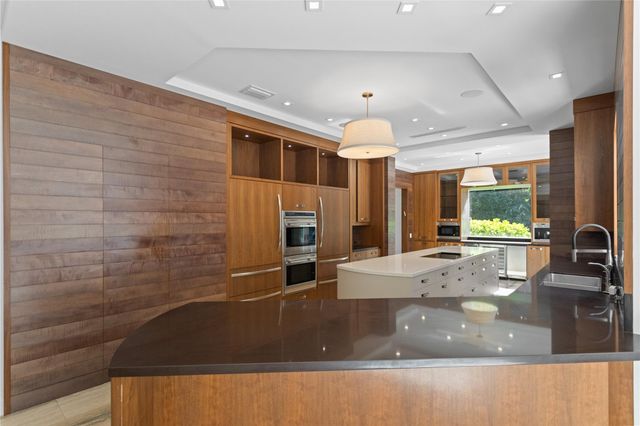 1585 Victoria Isle Way, Weston, FL 33327