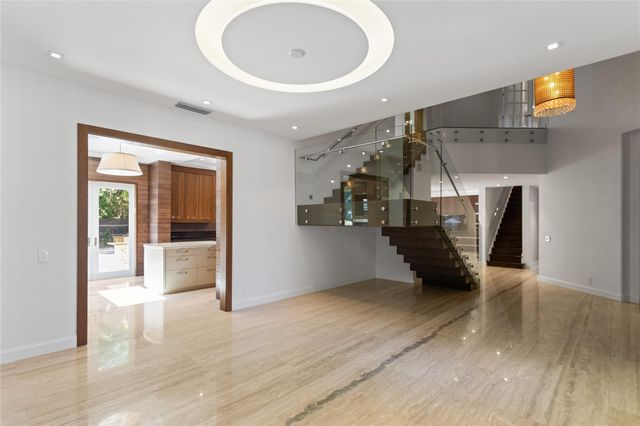 1585 Victoria Isle Way, Weston, FL 33327