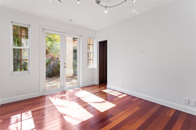 1585 Victoria Isle Way, Weston, FL 33327