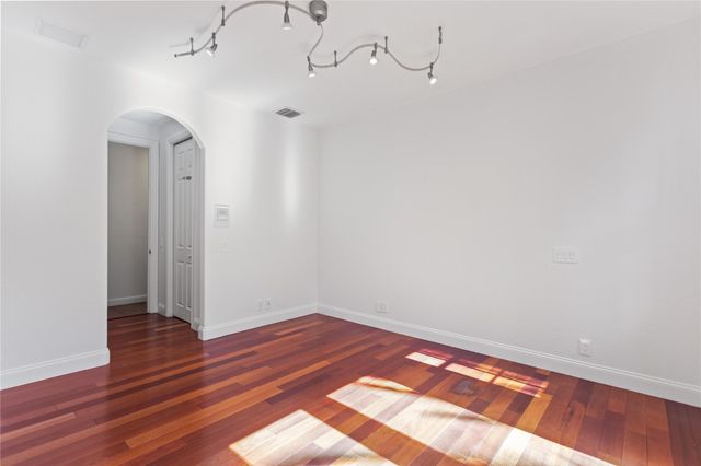 1585 Victoria Isle Way, Weston, FL 33327