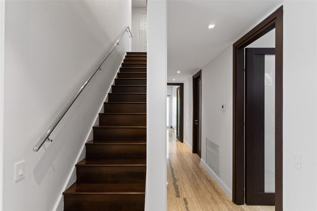 1585 Victoria Isle Way, Weston, FL 33327