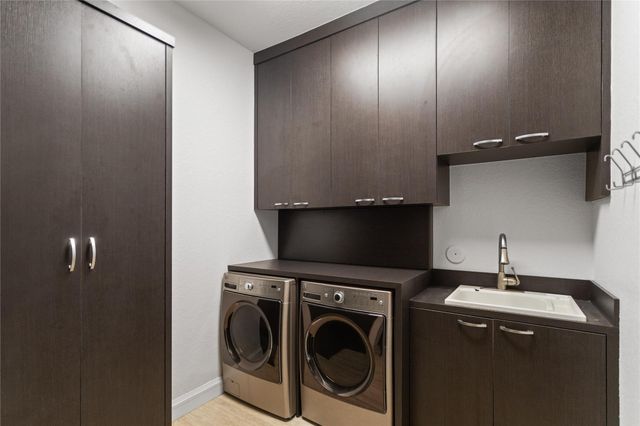 1585 Victoria Isle Way, Weston, FL 33327