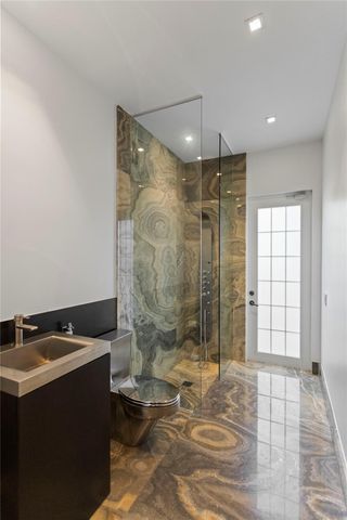 1585 Victoria Isle Way, Weston, FL 33327