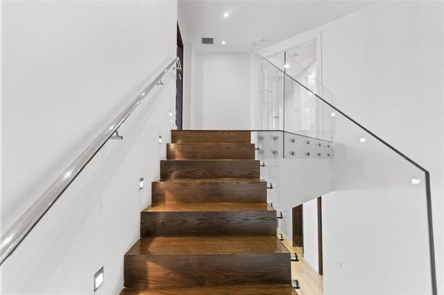 1585 Victoria Isle Way, Weston, FL 33327