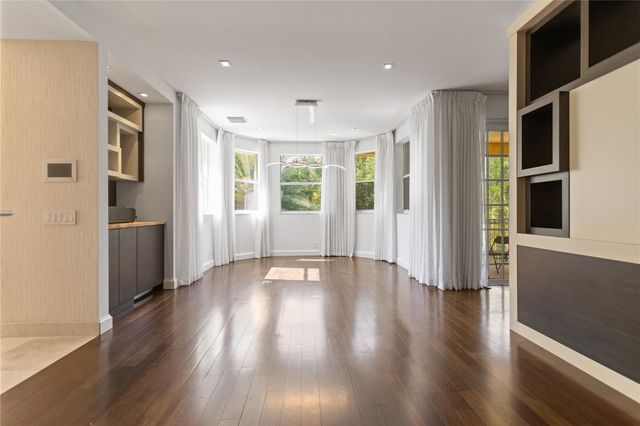 1585 Victoria Isle Way, Weston, FL 33327