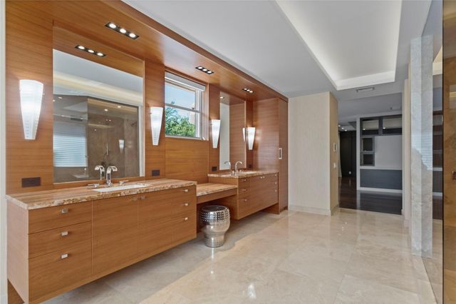 1585 Victoria Isle Way, Weston, FL 33327