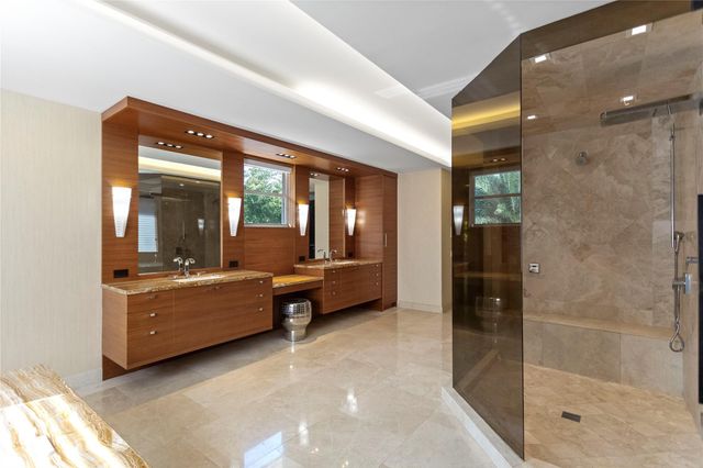 1585 Victoria Isle Way, Weston, FL 33327