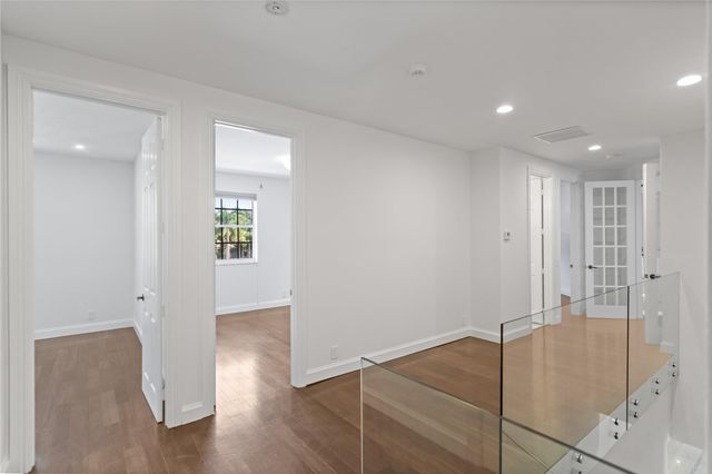 1585 Victoria Isle Way, Weston, FL 33327