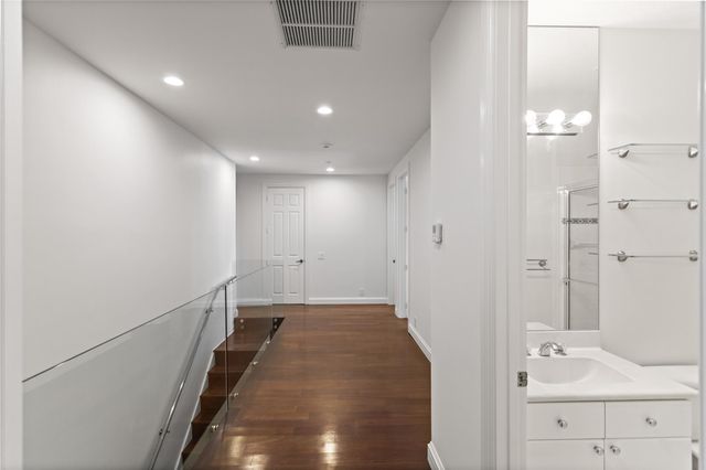 1585 Victoria Isle Way, Weston, FL 33327