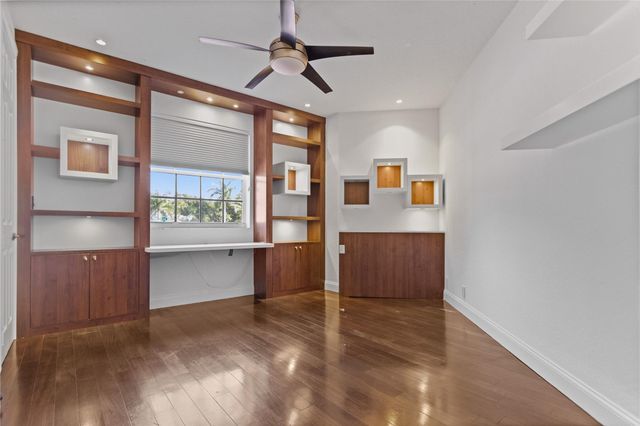 1585 Victoria Isle Way, Weston, FL 33327