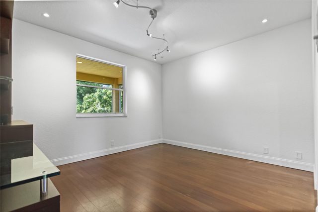 1585 Victoria Isle Way, Weston, FL 33327