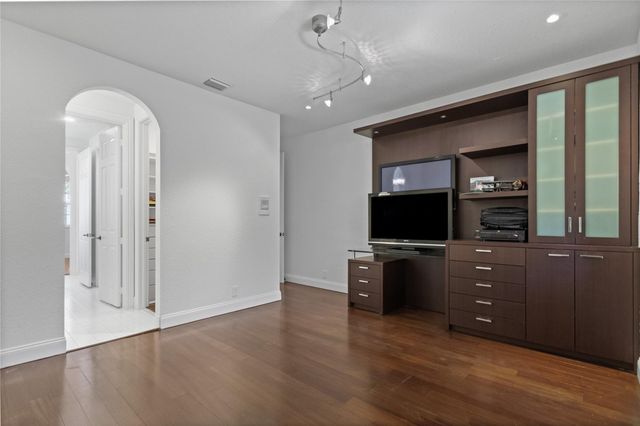 1585 Victoria Isle Way, Weston, FL 33327