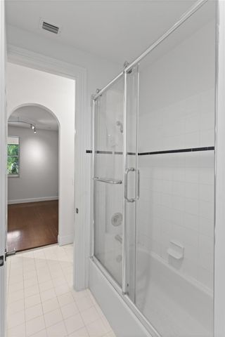 1585 Victoria Isle Way, Weston, FL 33327