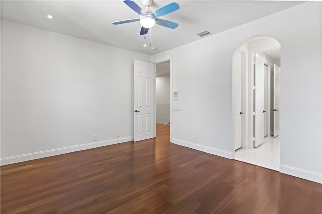 1585 Victoria Isle Way, Weston, FL 33327