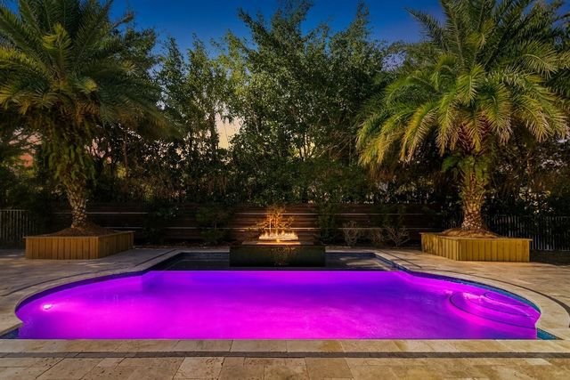 1585 Victoria Isle Way, Weston, FL 33327