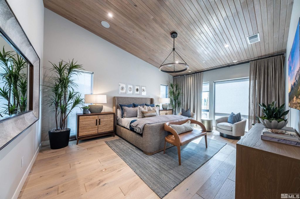 Image 13 of property listing at 87 Caballada Street, Reno, NV 89511