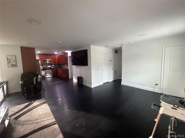 1013 Merriam Road, Bay Shore, NY 11706