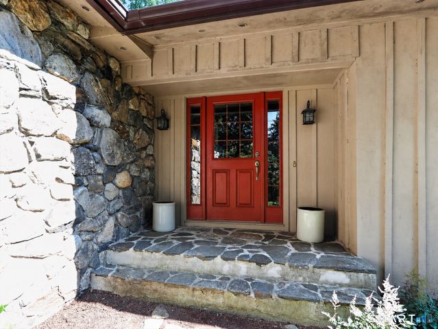 22 Codfish Lane, Weston, CT 06883