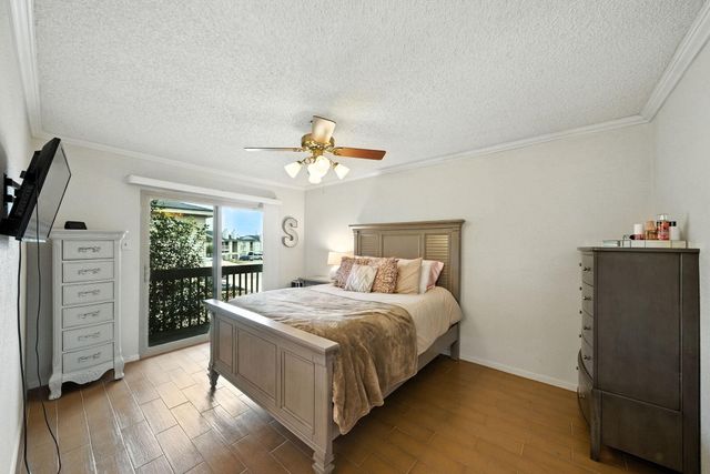 3919 Fairmont Parkway 115, Pasadena, TX 77504