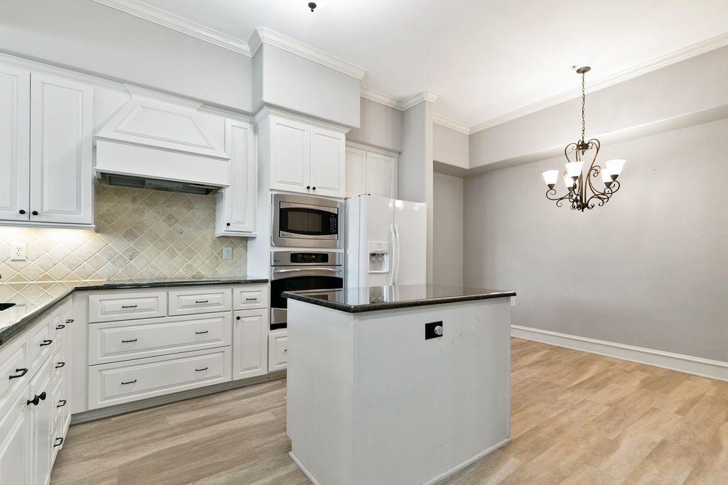 301 Watermere Drive 212, Southlake, TX 76092 — exterior