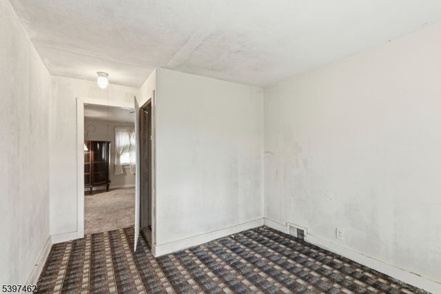 4 Woodlawn Ave, Frankford Twp., NJ 07826