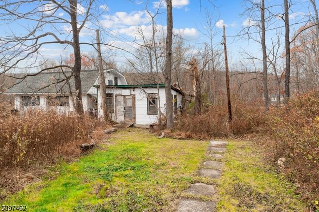 4 Woodlawn Ave, Frankford Twp., NJ 07826