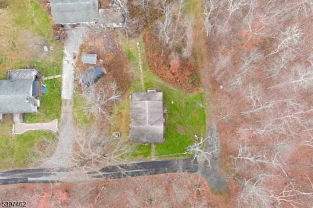 4 Woodlawn Ave, Frankford Twp., NJ 07826