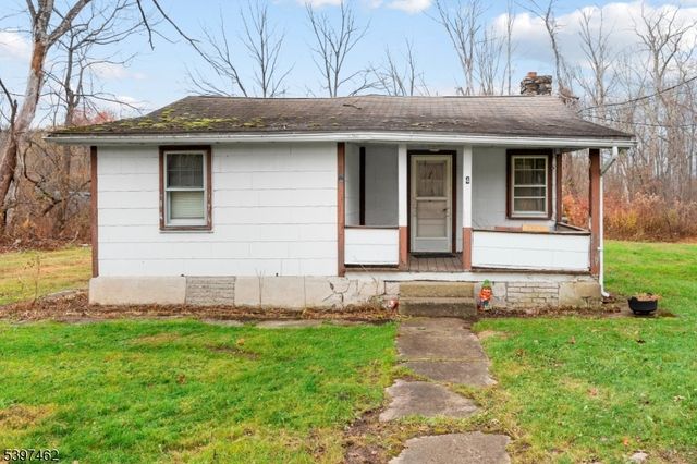 4 Woodlawn Ave, Frankford Twp., NJ 07826