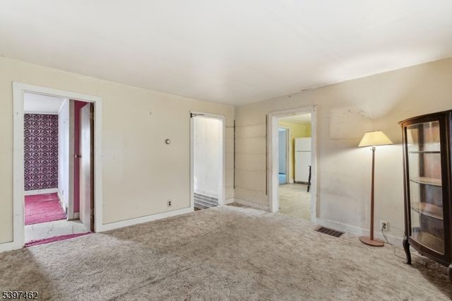 4 Woodlawn Ave, Frankford Twp., NJ 07826