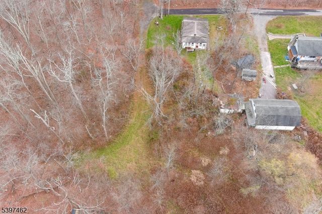 4 Woodlawn Ave, Frankford Twp., NJ 07826