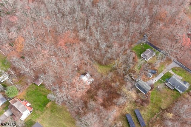 4 Woodlawn Ave, Frankford Twp., NJ 07826