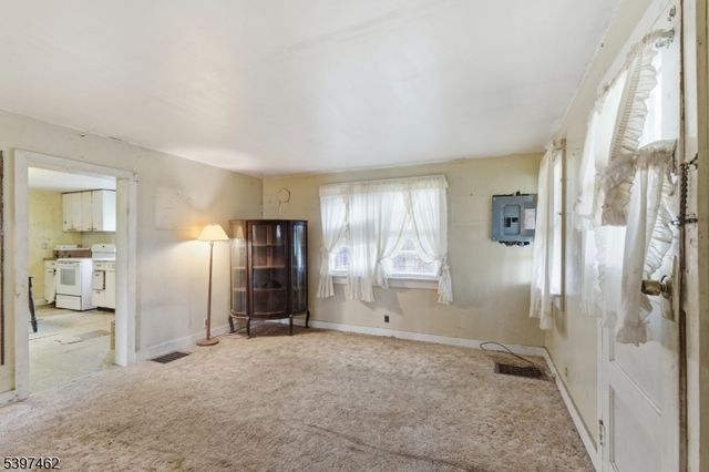 4 Woodlawn Ave, Frankford Twp., NJ 07826