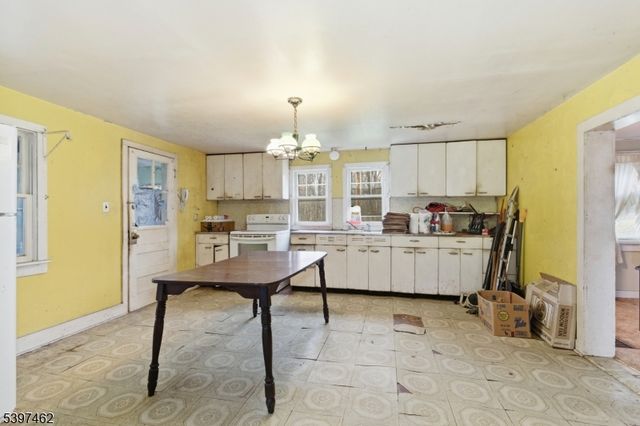 4 Woodlawn Ave, Frankford Twp., NJ 07826