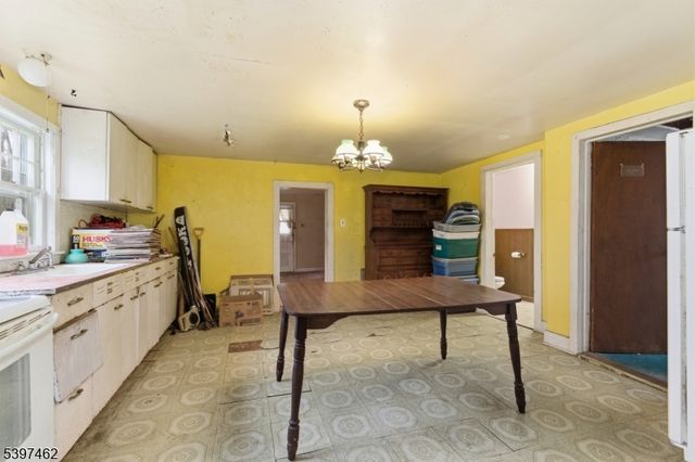 4 Woodlawn Ave, Frankford Twp., NJ 07826