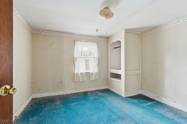 4 Woodlawn Ave, Frankford Twp., NJ 07826